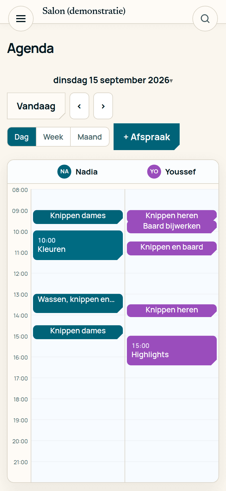 De agenda van de demonstratiesalon op een telefoon, per medewerker en per dag.